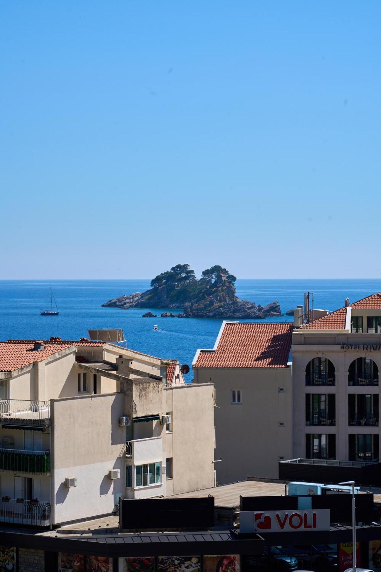 Hotel Petrovac ภายนอก รูปภาพ