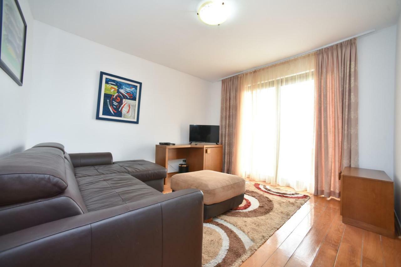 Hotel Petrovac ภายนอก รูปภาพ